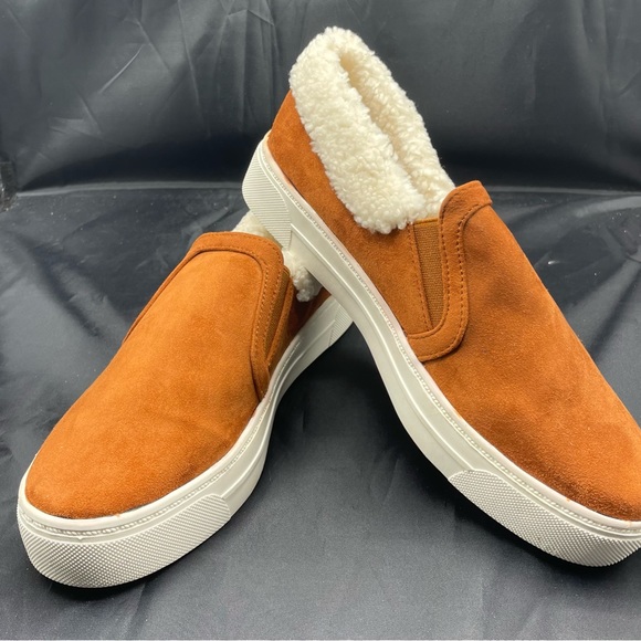 Fever Sole Women’s Rust Faux Suede and Fur Trimmed Slip on Sneakers. Size 8.5 - Picture 1 of 4
